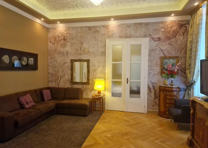 Urban Downtown Center Apartmán