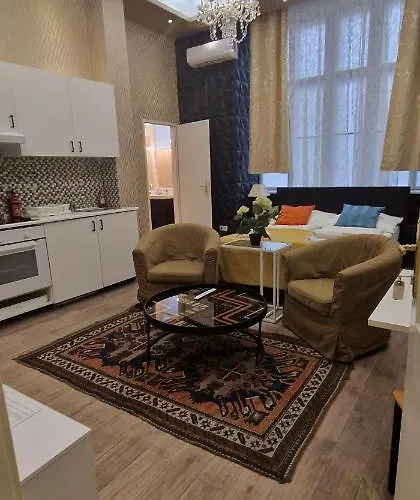 Urban Downtown Center Apartmán *